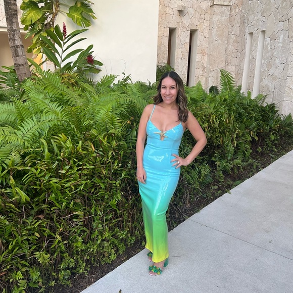 Elegant Gradient Maxi Dress - Picture 5 of 5